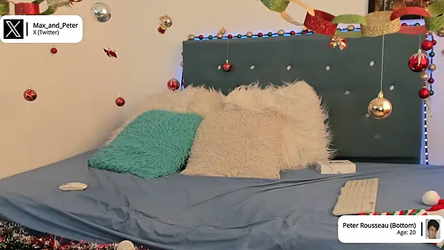 Snapshot of Max_and_Peter chatting on December 27, 3:26 pm Max and Peter online show from December 27, 3:26 pm