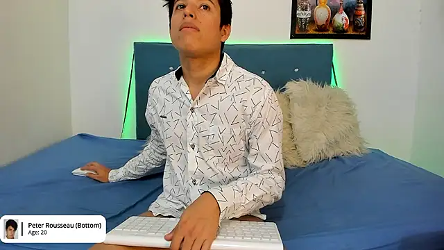 Max and Peter online show from March 23, 7:18 pm