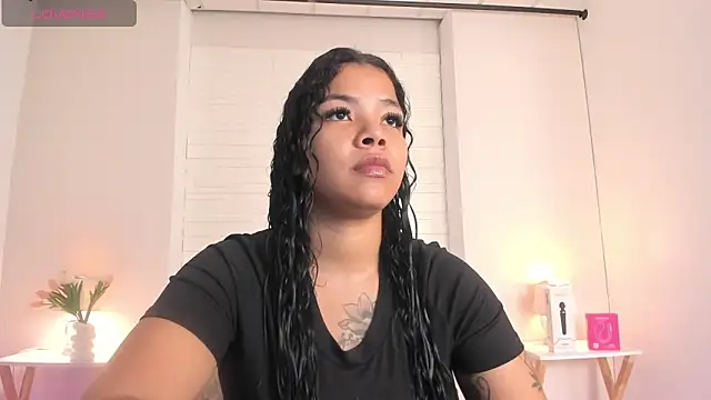 Snapshot of SophiaaStone chatting on May 14, 12:12 pm SophiaaStone online show from May 14, 12:12 pm