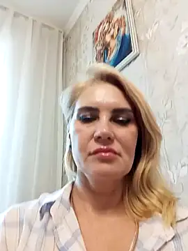 JennyOMay online show from June 18, 3:18 am