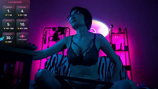 CyberXGoddess online show from December 4, 2:32 am