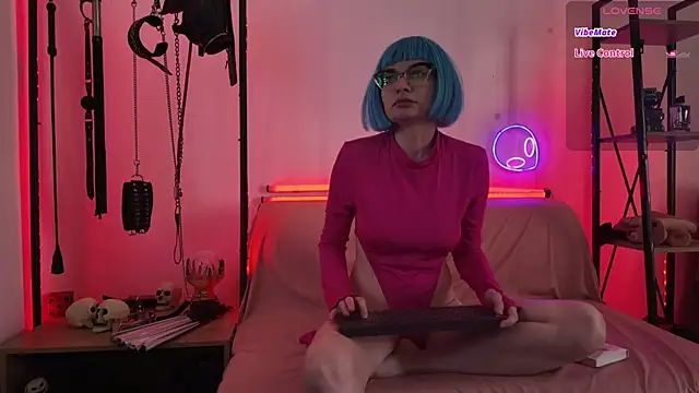 Snapshot of CyberXGoddess chatting on May 11, 5:57 am CyberXGoddess online show from May 11, 5:57 am