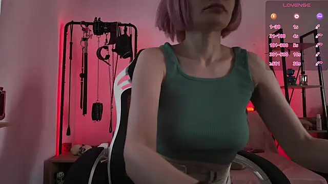 Snapshot of CyberXGoddess chatting on May 13, 11:18 am CyberXGoddess online show from May 13, 11:18 am
