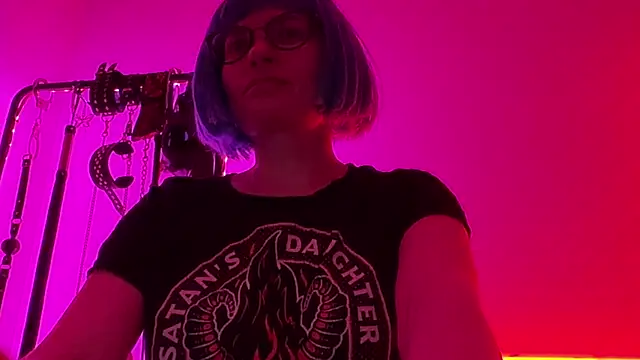 Snapshot of CyberXGoddess chatting on June 7, 7:17 pm CyberXGoddess online show from June 7, 7:17 pm
