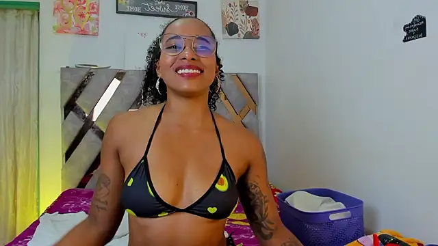 kelly thomson online show from January 11, 10:04 pm