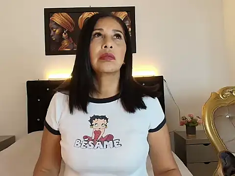 Snapshot of Shanon_mature chatting on June 4, 7:09 pm Shanon mature online show from June 4, 7:09 pm