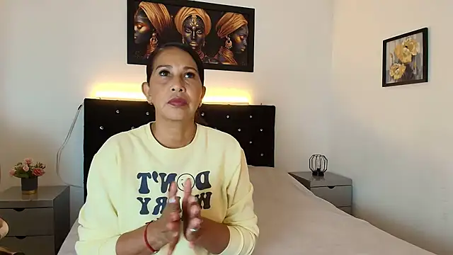 Snapshot of Shanon_mature chatting on June 5, 7:08 pm Shanon mature online show from June 5, 7:08 pm