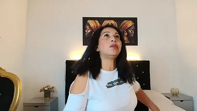 Snapshot of Shanon_mature chatting on June 12, 7:35 pm Shanon mature online show from June 12, 7:35 pm