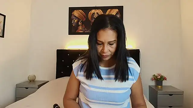 Snapshot of Shanon_mature chatting on June 24, 7:24 pm Shanon mature online show from June 24, 7:24 pm