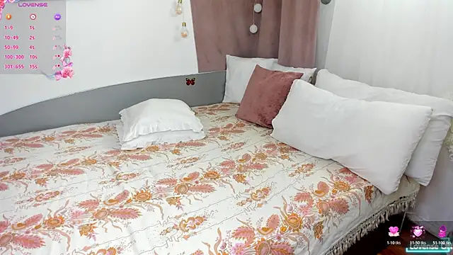 kassy hotdevil online show from July 13, 7:55 am