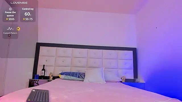 SammyGirlTS online show from December 6, 8:48 am