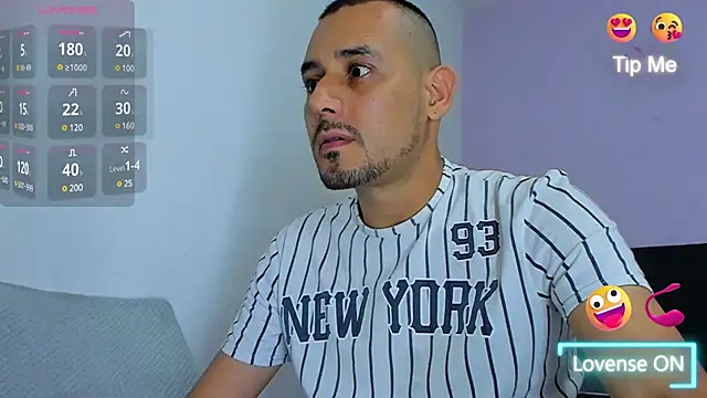 jhonyalzate2 online show from January 15, 1:12 am