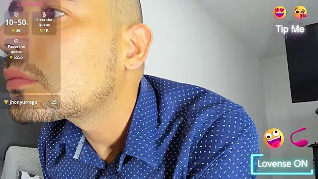 jhonyalzate2 online show from March 18, 2:47 am