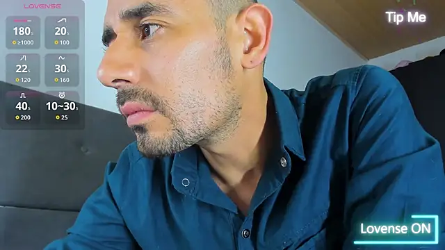 jhonyalzate2 online show from October 5, 12:53 am