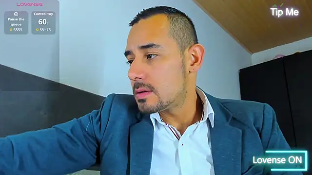 jhonyalzate2 online show from October 12, 11:26 pm