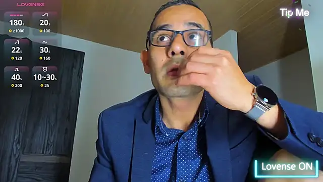 jhonyalzate2 online show from October 23, 2:11 am