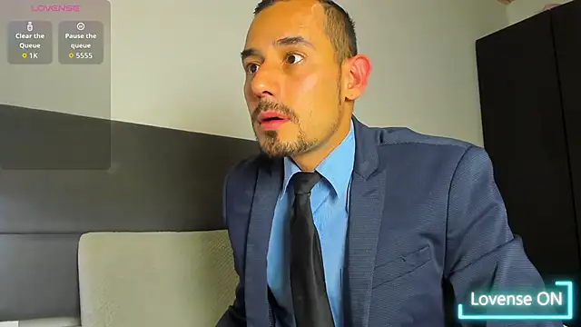 jhonyalzate2 online show from February 6, 3:00 am