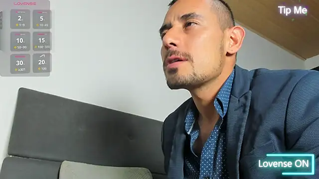 Snapshot of jhonyalzate2 chatting on June 19, 2:49 am jhonyalzate2 online show from June 19, 2:49 am