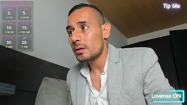 Snapshot of jhonyalzate2 chatting on July 15, 2:50 am jhonyalzate2 online show from July 15, 2:50 am