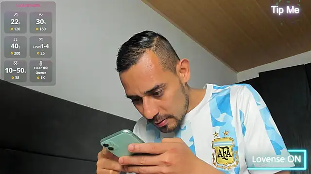 Snapshot of jhonyalzate2 chatting on July 19, 4:16 am jhonyalzate2 online show from July 19, 4:16 am