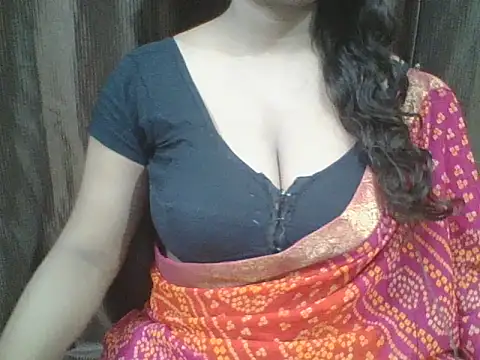 Snapshot of Mahi_love21 chatting on October 17, 6:43 pm Mahi love21 online show from October 17, 6:43 pm