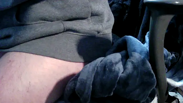 Snapshot of Pantyboy239 chatting on April 4, 2:14 pm Pantyboy239 online show from April 4, 2:14 pm