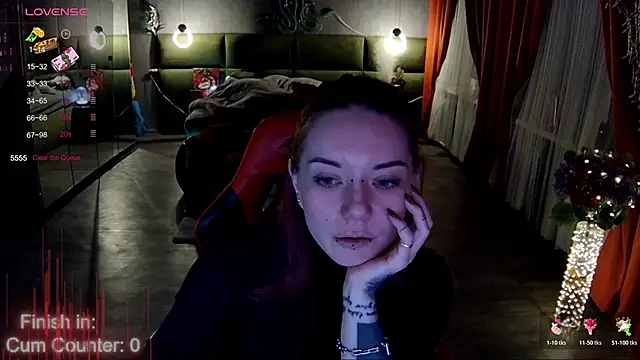 MaxPhoenixx online show from December 1, 8:47 pm