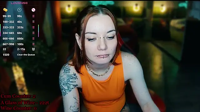 Snapshot of MaxPhoenixx chatting on April 12, 5:29 pm MaxPhoenixx online show from April 12, 5:29 pm