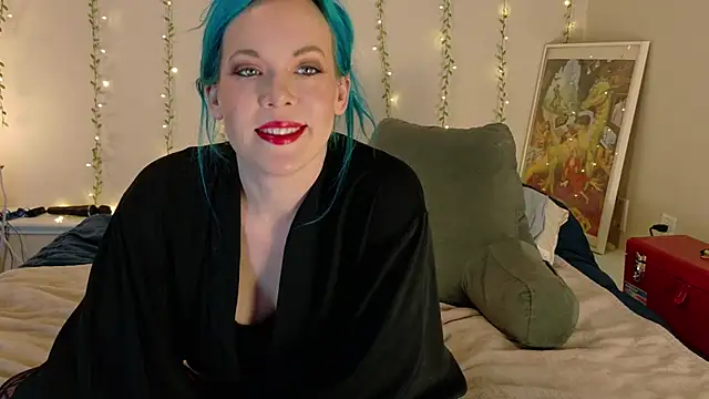 Snapshot of thetinyblue chatting on January 13, 5:55 pm thetinyblue online show from January 13, 5:55 pm