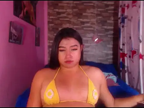 Snapshot of katrinawillff chatting on January 8, 11:43 am katrinawillff online show from January 8, 11:43 am