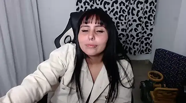 valeska69col online show from January 1, 5:43 am