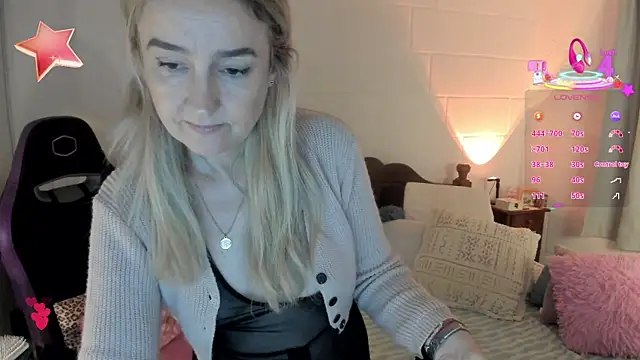 Snapshot of 1Sweetnina chatting on May 20, 9:32 pm 1Sweetnina online show from May 20, 9:32 pm