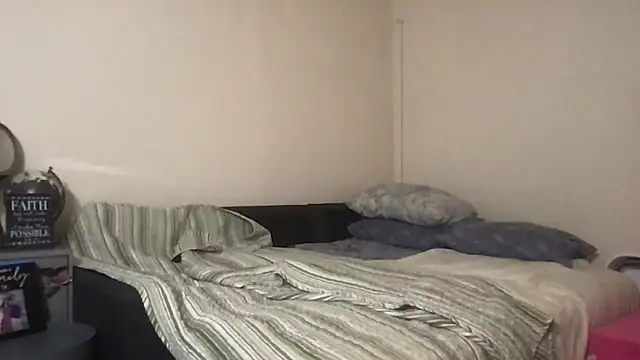 Snapshot of BigGuyMuscle chatting on October 23, 1:38 am BigGuyMuscle online show from October 23, 1:38 am