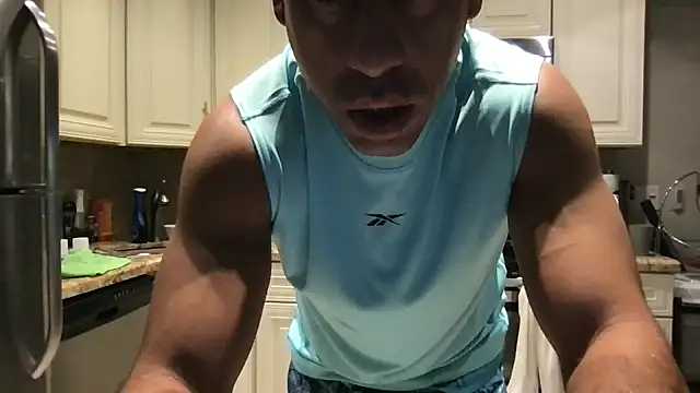 Snapshot of BigGuyMuscle chatting on November 9, 9:24 pm BigGuyMuscle online show from November 9, 9:24 pm