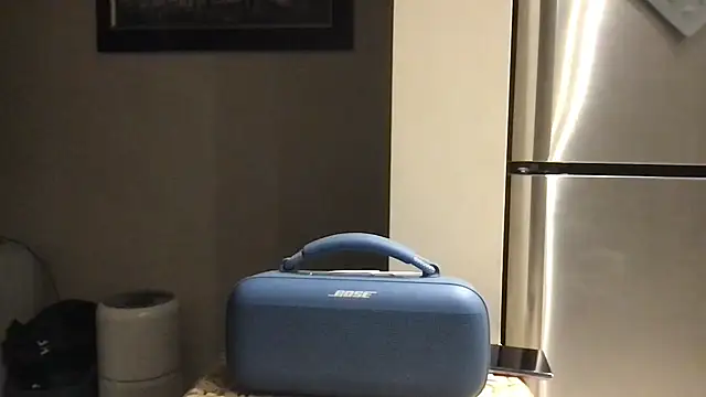 Snapshot of BigGuyMuscle chatting on November 11, 3:28 am BigGuyMuscle online show from November 11, 3:28 am