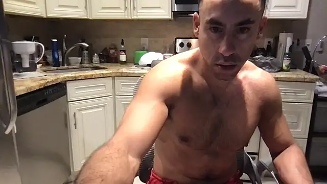 Snapshot of BigGuyMuscle chatting on November 24, 8:36 am BigGuyMuscle online show from November 24, 8:36 am