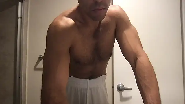 Snapshot of BigGuyMuscle chatting on December 1, 1:10 am BigGuyMuscle online show from December 1, 1:10 am