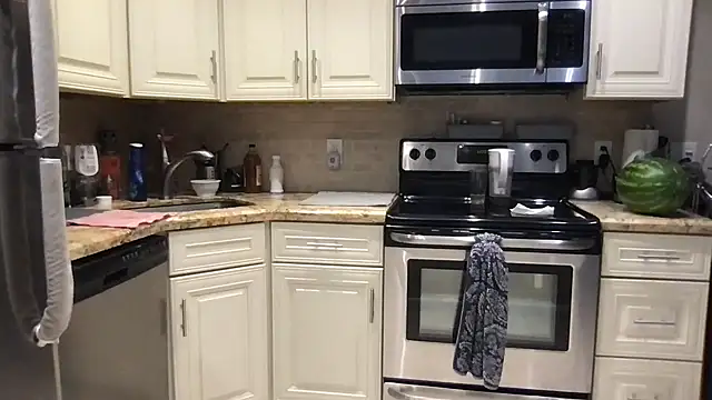 BigGuyMuscle online show from January 16, 4:22 pm