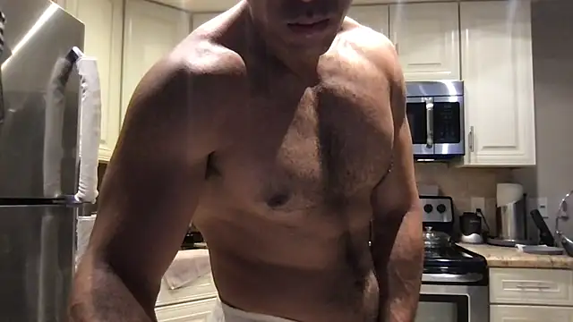 Snapshot of BigGuyMuscle chatting on May 21, 9:44 pm BigGuyMuscle online show from May 21, 9:44 pm