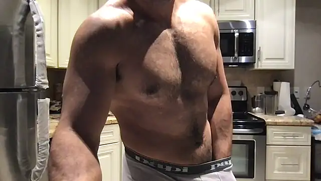 Snapshot of BigGuyMuscle chatting on June 13, 11:57 pm BigGuyMuscle online show from June 13, 11:57 pm