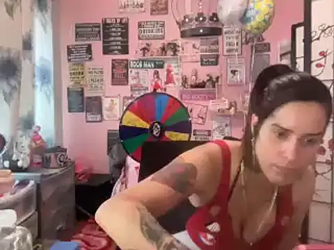 latinacubana online show from December 28, 5:14 pm