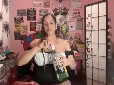 latinacubana online show from January 18, 5:20 am