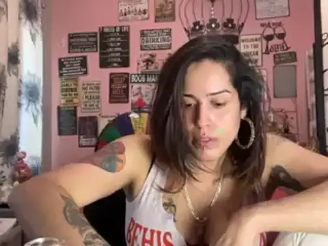 latinacubana online show from January 30, 1:31 pm