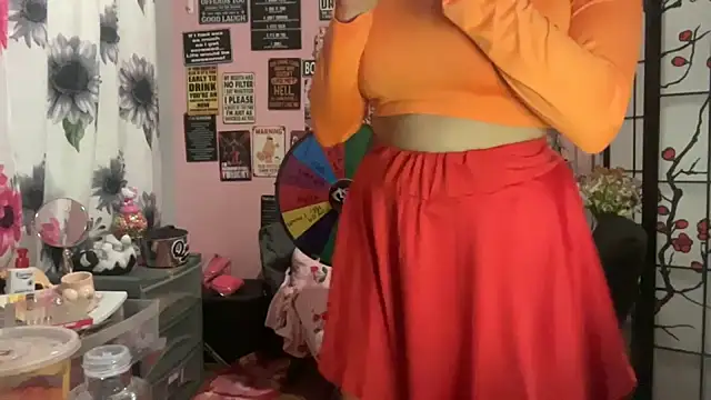 latinacubana online show from February 2, 3:10 am