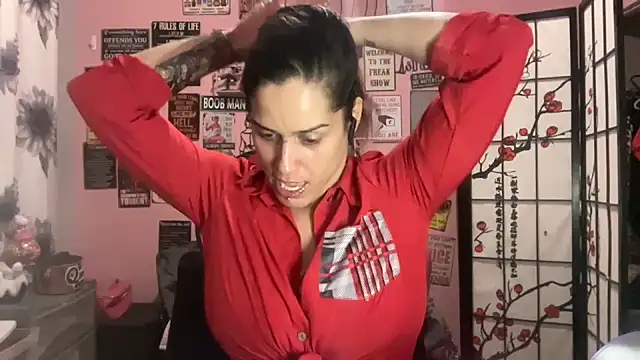 latinacubana online show from February 16, 3:58 am