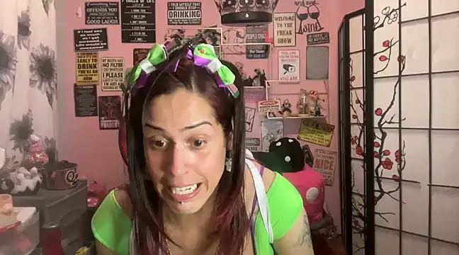 latinacubana online show from March 8, 9:28 am