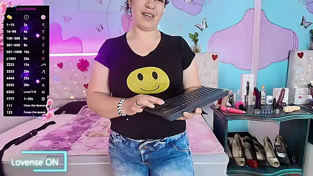 Snapshot of Zaly_mature chatting on June 4, 11:22 pm Zaly mature online show from June 4, 11:22 pm
