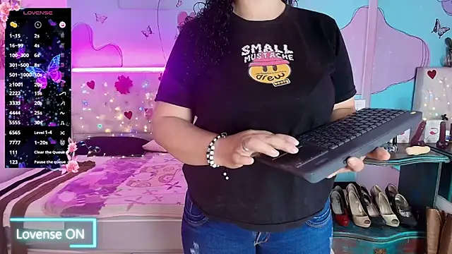 Snapshot of Zaly_mature chatting on June 22, 10:51 pm Zaly mature online show from June 22, 10:51 pm