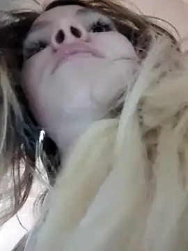 Zuli Kiska online show from December 8, 8:25 pm