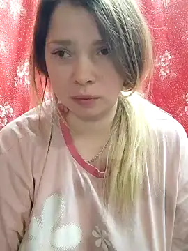 Zuli Kiska online show from December 13, 8:47 pm